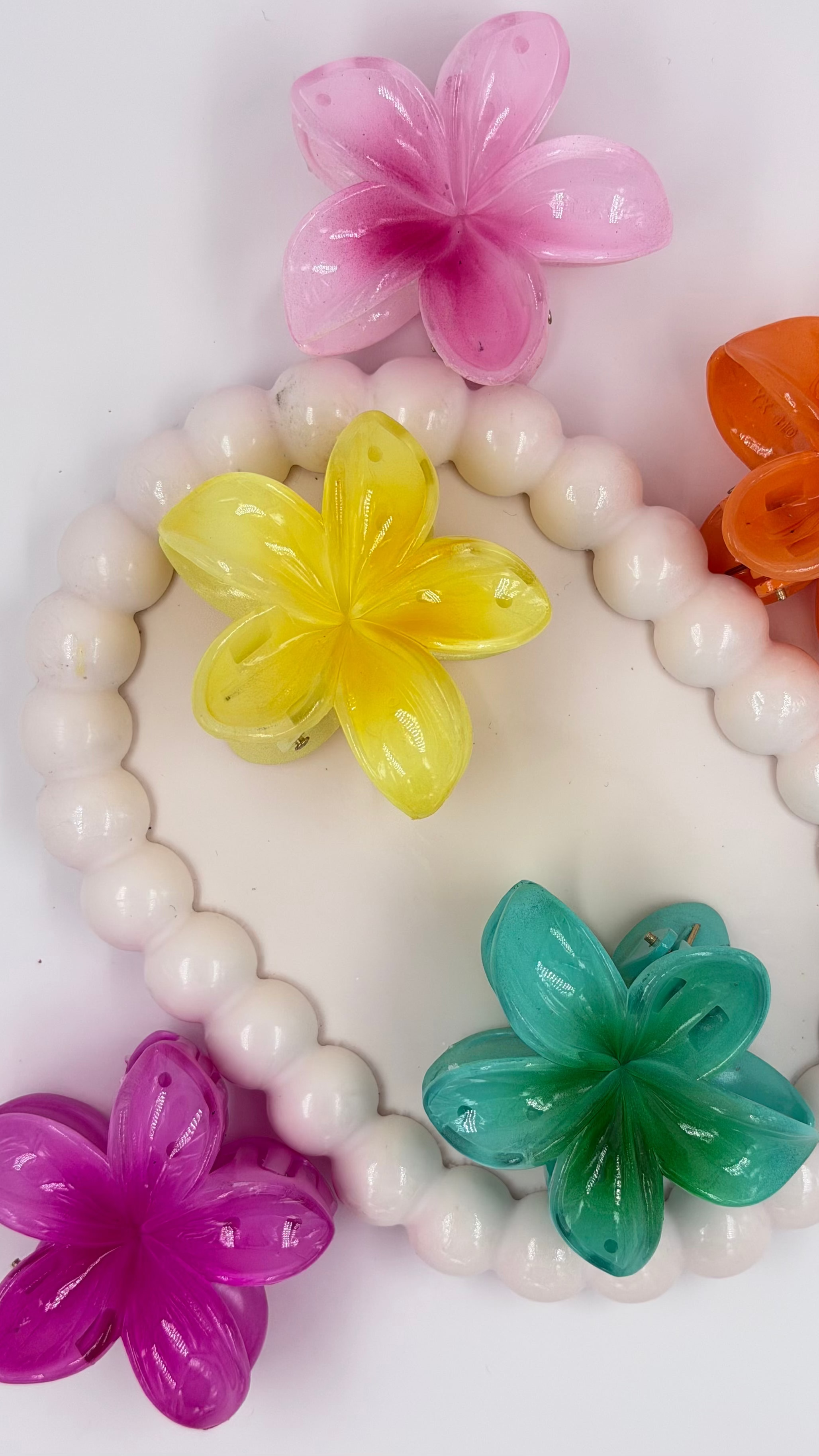 Avaara Bloom Glossy Medium Claw