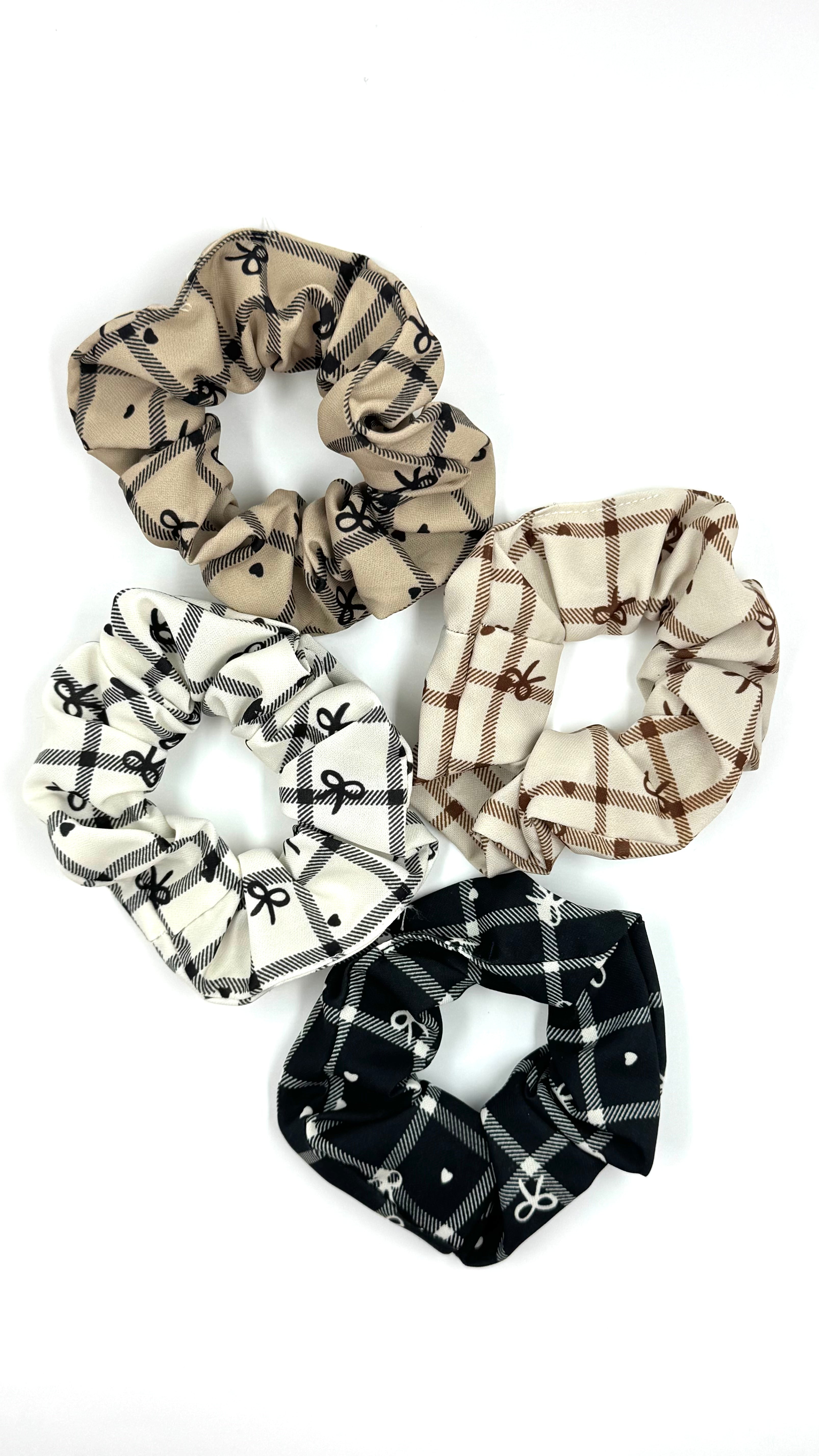 Avaara Classic Check Scrunchie Set